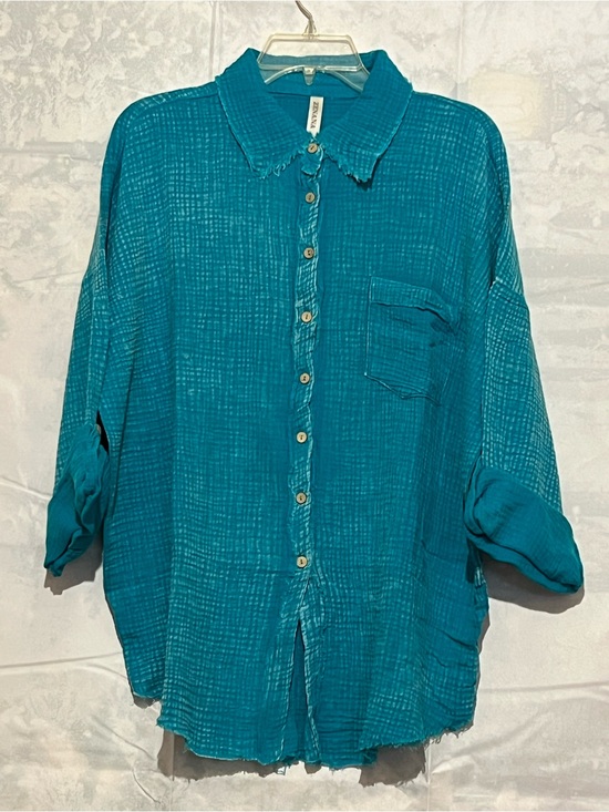 Zenana Outfitters Tops - Zenana Outfitters Teal-Blue Button Down Shirt with Chest Pocket